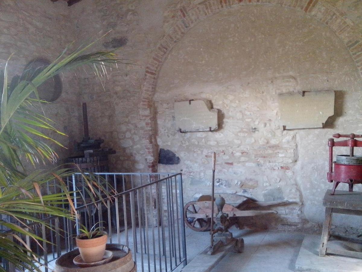 הוילה ארצו Antico Borgo Frosini מראה חיצוני תמונה
